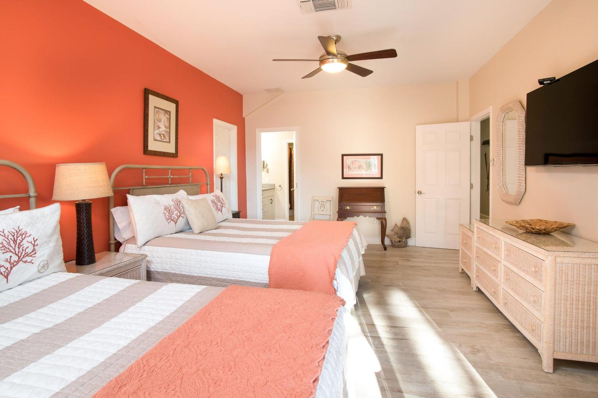 Village House Hilton Head Island Room photo